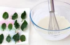 Spiedini di mango, Tilsit Ferrari, foglie di salvia fritte e prosciutto crudo