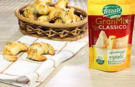 Mini croissant con formaggio e zucchine