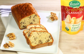 Plumcake salato con formaggio e noci