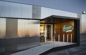 Grande apertura dello spaccio Ferrari