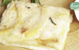Lasagne GranMix Cacio e Pepe con zucca e salvia tostata