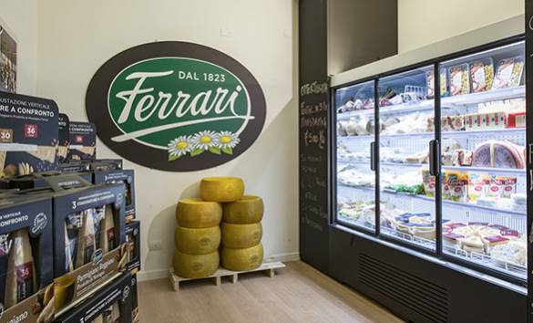 Tutto il gusto e la qualità di Ferrari ti aspettano allo spaccio aziendale