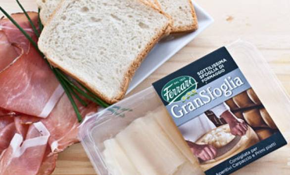 Fagottino di GranSfoglia con Speck e pane in cassetta
