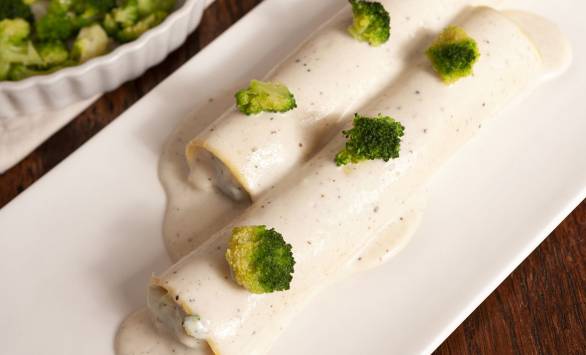 Cannelloni ripieni di broccoli e fonduta di GranMix Cacio e Pepe