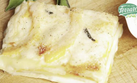 Lasagne GranMix Cacio e Pepe con zucca e salvia tostata