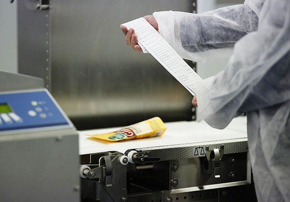 Fase di Controllo nella produzione di Formaggio